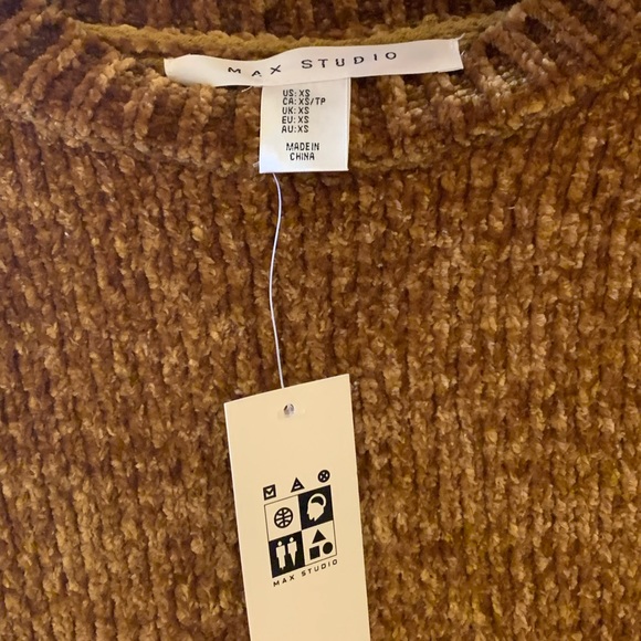 Max Studio Sweater - Picture 3 of 4